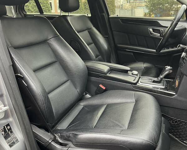 Серый Мерседес Е-Класс, объемом двигателя 2.2 л и пробегом 288 тыс. км за 11550 $, фото 3 на Automoto.ua