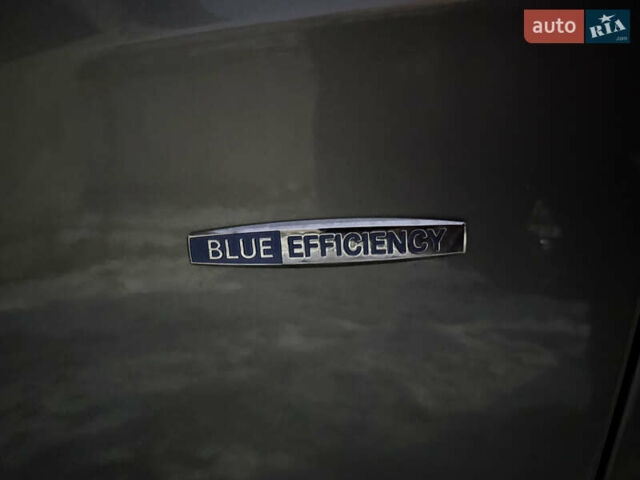 Сірий Мерседес Е-Клас, об'ємом двигуна 2.14 л та пробігом 230 тис. км за 13000 $, фото 10 на Automoto.ua