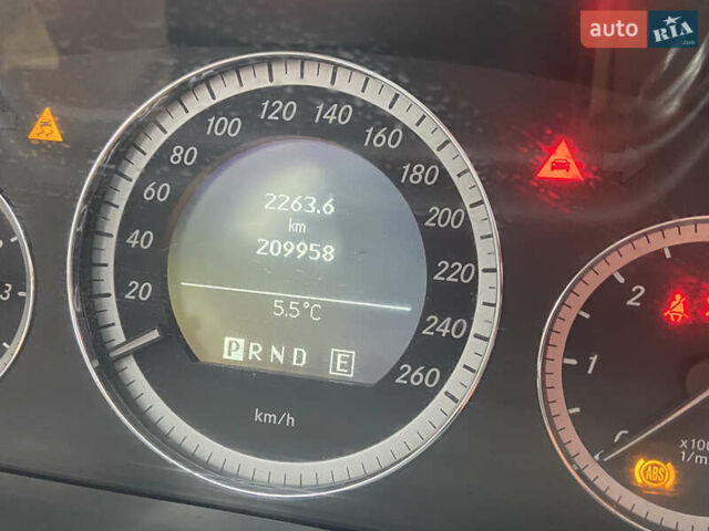 Сірий Мерседес Е-Клас, об'ємом двигуна 2.14 л та пробігом 209 тис. км за 11000 $, фото 2 на Automoto.ua