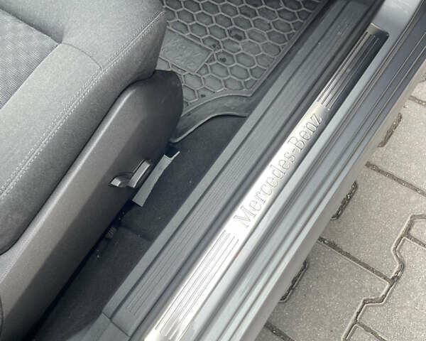 Серый Мерседес Е-Класс, объемом двигателя 2.14 л и пробегом 289 тыс. км за 16999 $, фото 23 на Automoto.ua