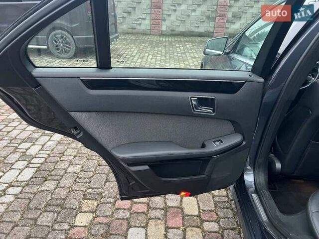 Сірий Мерседес Е-Клас, об'ємом двигуна 2.14 л та пробігом 357 тис. км за 6999 $, фото 15 на Automoto.ua