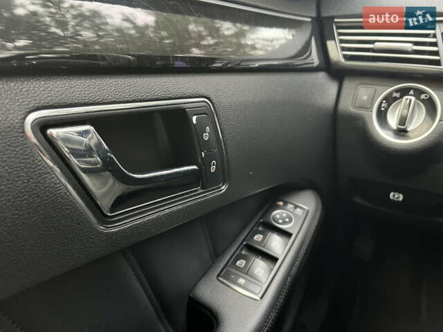 Серый Мерседес Е-Класс, объемом двигателя 2.2 л и пробегом 288 тыс. км за 11550 $, фото 13 на Automoto.ua