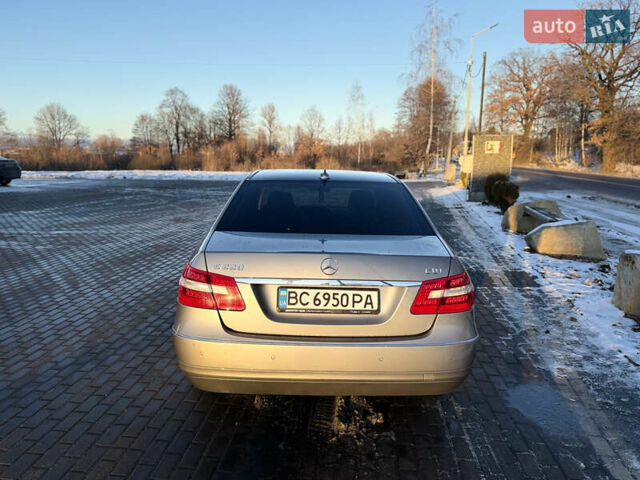 Сірий Мерседес Е-Клас, об'ємом двигуна 2.14 л та пробігом 230 тис. км за 13000 $, фото 5 на Automoto.ua