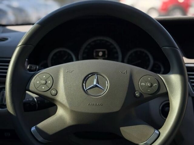 Серый Мерседес Е-Класс, объемом двигателя 1.8 л и пробегом 211 тыс. км за 12000 $, фото 10 на Automoto.ua