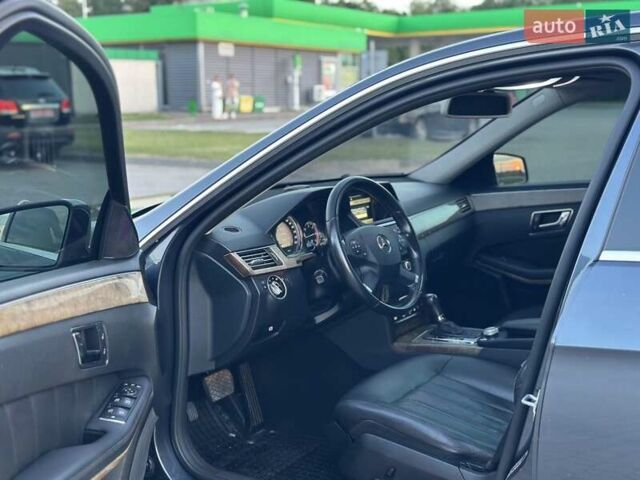 Сірий Мерседес Е-Клас, об'ємом двигуна 2.14 л та пробігом 315 тис. км за 12250 $, фото 11 на Automoto.ua