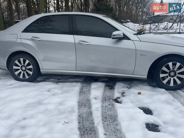 Сірий Мерседес Е-Клас, об'ємом двигуна 2.14 л та пробігом 209 тис. км за 11000 $, фото 15 на Automoto.ua