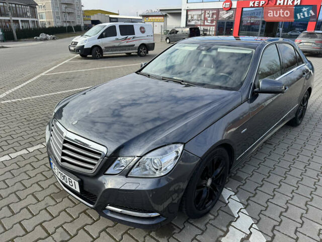 Сірий Мерседес Е-Клас, об'ємом двигуна 1.8 л та пробігом 230 тис. км за 10500 $, фото 2 на Automoto.ua