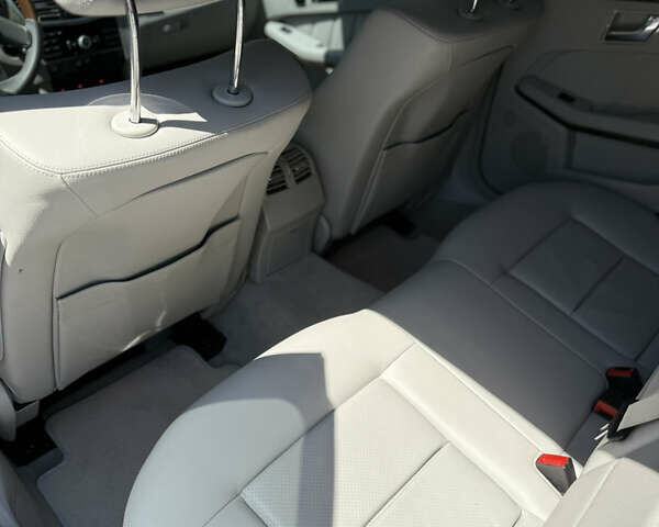 Серый Мерседес Е-Класс, объемом двигателя 2.99 л и пробегом 283 тыс. км за 13500 $, фото 10 на Automoto.ua