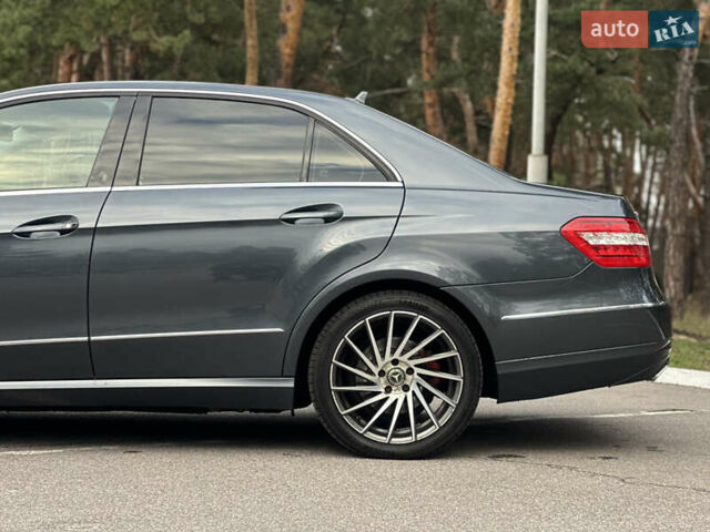 Серый Мерседес Е-Класс, объемом двигателя 2.14 л и пробегом 293 тыс. км за 11500 $, фото 8 на Automoto.ua