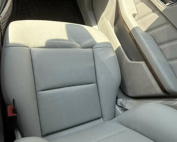 Серый Мерседес Е-Класс, объемом двигателя 2.99 л и пробегом 283 тыс. км за 13500 $, фото 19 на Automoto.ua