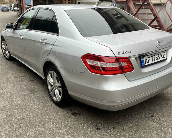 Сірий Мерседес Е-Клас, об'ємом двигуна 2.14 л та пробігом 277 тис. км за 12300 $, фото 5 на Automoto.ua
