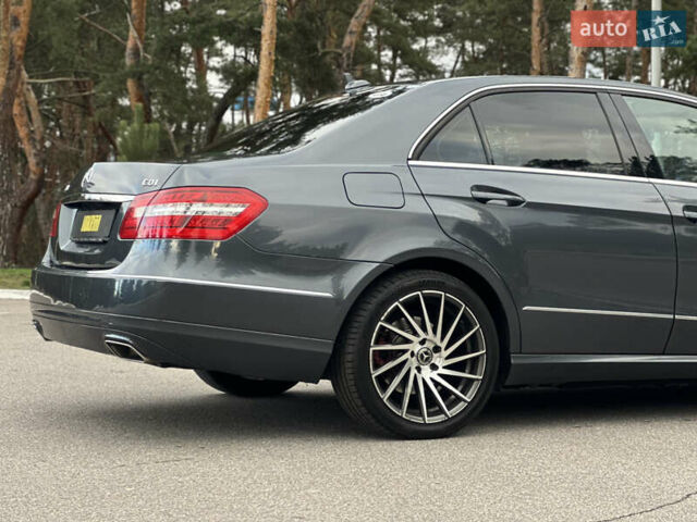 Серый Мерседес Е-Класс, объемом двигателя 2.14 л и пробегом 293 тыс. км за 11500 $, фото 11 на Automoto.ua