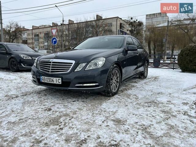 Сірий Мерседес Е-Клас, об'ємом двигуна 2.14 л та пробігом 260 тис. км за 12900 $, фото 4 на Automoto.ua