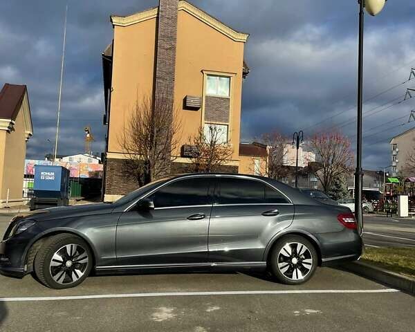 Серый Мерседес Е-Класс, объемом двигателя 2.99 л и пробегом 297 тыс. км за 15700 $, фото 4 на Automoto.ua