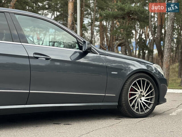 Серый Мерседес Е-Класс, объемом двигателя 2.14 л и пробегом 293 тыс. км за 11500 $, фото 10 на Automoto.ua