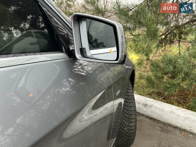 Серый Мерседес Е-Класс, объемом двигателя 2.2 л и пробегом 288 тыс. км за 11550 $, фото 9 на Automoto.ua