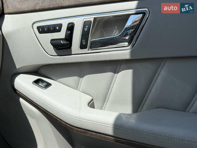 Серый Мерседес Е-Класс, объемом двигателя 2.99 л и пробегом 283 тыс. км за 13500 $, фото 15 на Automoto.ua