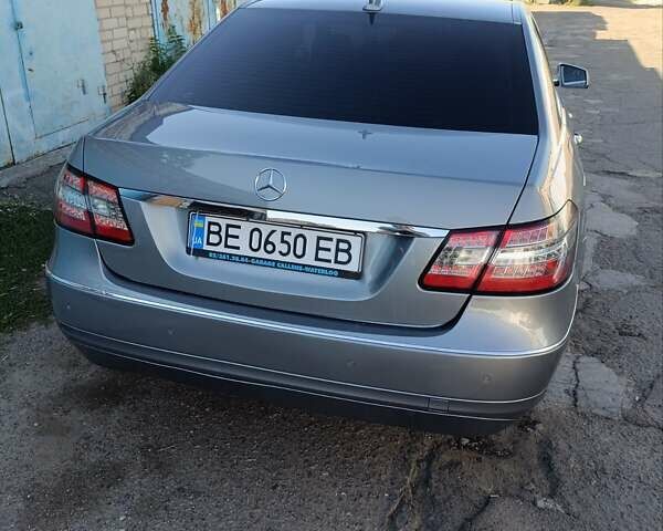 Сірий Мерседес Е-Клас, об'ємом двигуна 2.2 л та пробігом 230 тис. км за 12400 $, фото 4 на Automoto.ua