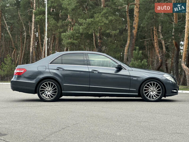 Серый Мерседес Е-Класс, объемом двигателя 2.14 л и пробегом 293 тыс. км за 11500 $, фото 9 на Automoto.ua