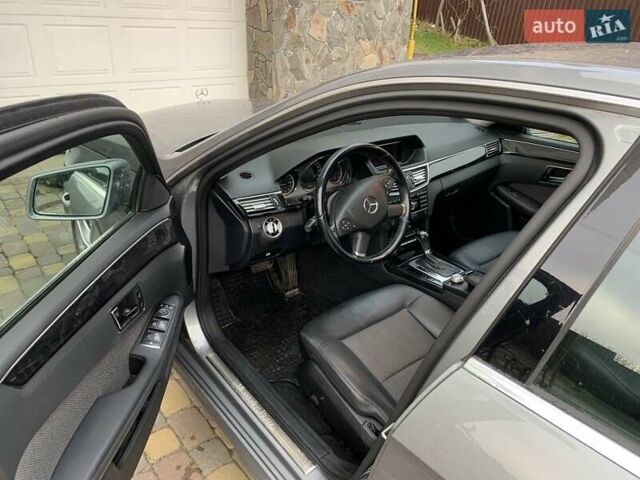 Серый Мерседес Е-Класс, объемом двигателя 2.1 л и пробегом 294 тыс. км за 14500 $, фото 27 на Automoto.ua