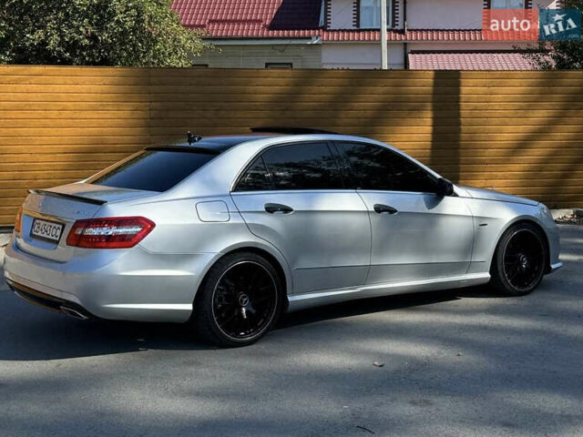 Сірий Мерседес Е-Клас, об'ємом двигуна 3.5 л та пробігом 132 тис. км за 18900 $, фото 1 на Automoto.ua