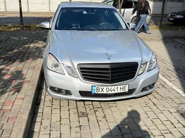 Сірий Мерседес Е-Клас, об'ємом двигуна 2.14 л та пробігом 354 тис. км за 11000 $, фото 2 на Automoto.ua