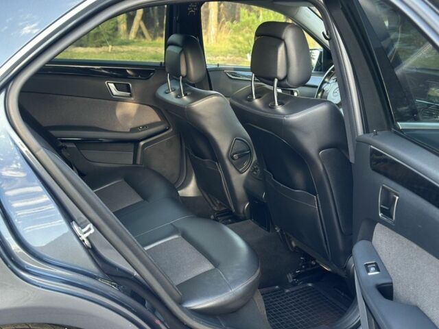 Сірий Мерседес Е-Клас, об'ємом двигуна 2.1 л та пробігом 293 тис. км за 11500 $, фото 20 на Automoto.ua