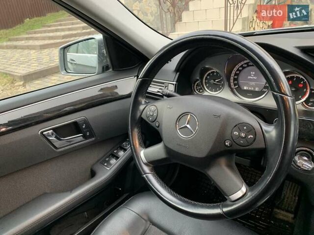 Серый Мерседес Е-Класс, объемом двигателя 2.1 л и пробегом 294 тыс. км за 14500 $, фото 11 на Automoto.ua