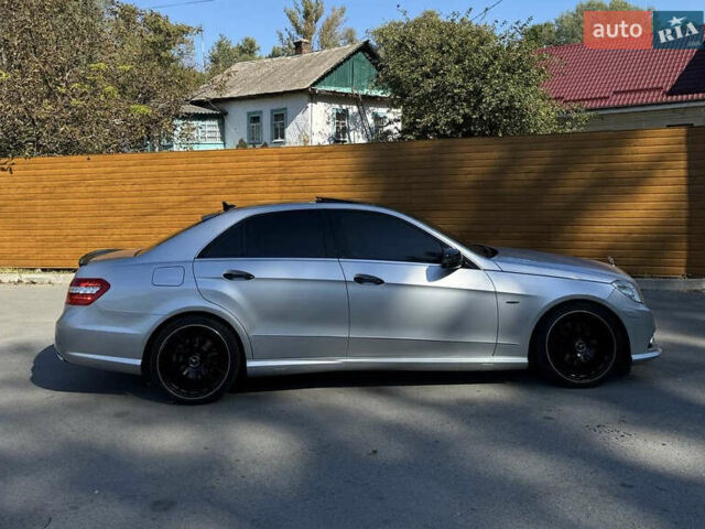 Сірий Мерседес Е-Клас, об'ємом двигуна 3.5 л та пробігом 132 тис. км за 18900 $, фото 2 на Automoto.ua