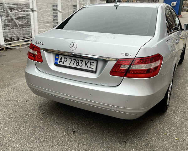 Сірий Мерседес Е-Клас, об'ємом двигуна 2.14 л та пробігом 277 тис. км за 12300 $, фото 2 на Automoto.ua