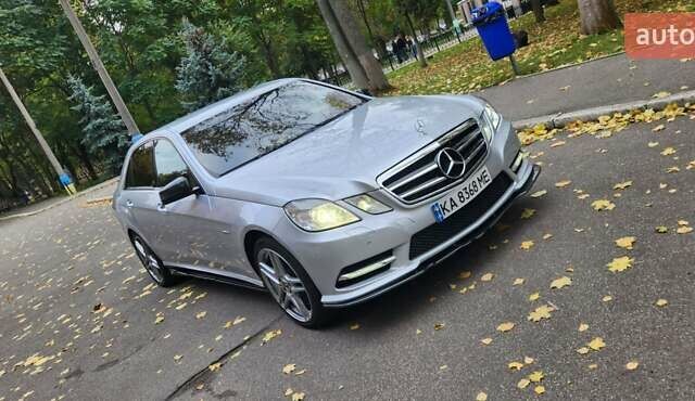 Сірий Мерседес Е-Клас, об'ємом двигуна 1.8 л та пробігом 260 тис. км за 12200 $, фото 1 на Automoto.ua