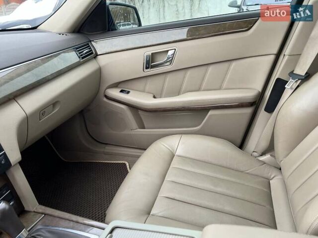 Сірий Мерседес Е-Клас, об'ємом двигуна 2.14 л та пробігом 260 тис. км за 12900 $, фото 24 на Automoto.ua
