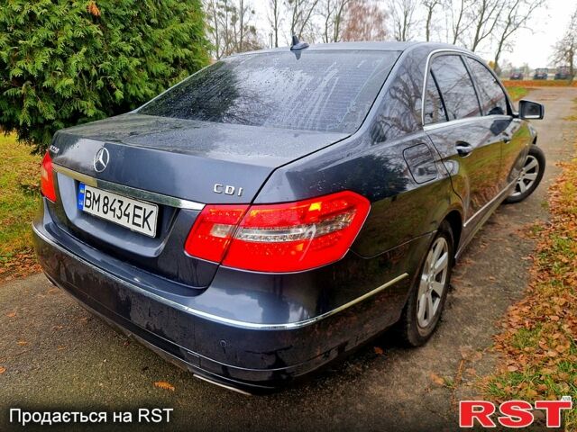 Серый Мерседес Е-Класс, объемом двигателя 2.1 л и пробегом 203 тыс. км за 11800 $, фото 1 на Automoto.ua