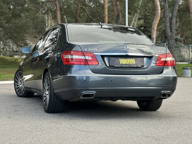 Сірий Мерседес Е-Клас, об'ємом двигуна 2.1 л та пробігом 293 тис. км за 11500 $, фото 6 на Automoto.ua