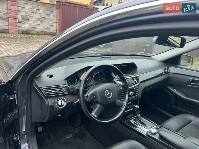 Сірий Мерседес Е-Клас, об'ємом двигуна 2.14 л та пробігом 357 тис. км за 6999 $, фото 9 на Automoto.ua