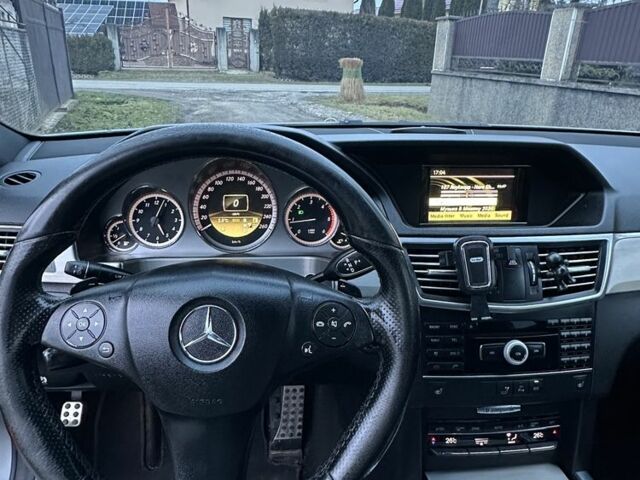 Серый Мерседес Е-Класс, объемом двигателя 2.2 л и пробегом 252 тыс. км за 11800 $, фото 10 на Automoto.ua