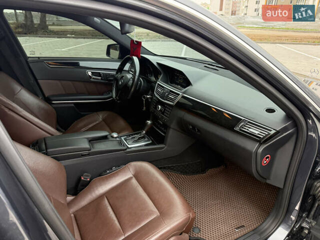 Сірий Мерседес Е-Клас, об'ємом двигуна 2.2 л та пробігом 344 тис. км за 14500 $, фото 13 на Automoto.ua