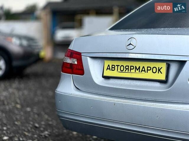 Мерседес Е-Класс 2011 в Ужгороде на Automoto.ua Серый Мерседес Е-Класс, объемом двигателя 2.14 л и пробегом 271 тыс. км за 11190 $, фото 7 на Automoto.ua