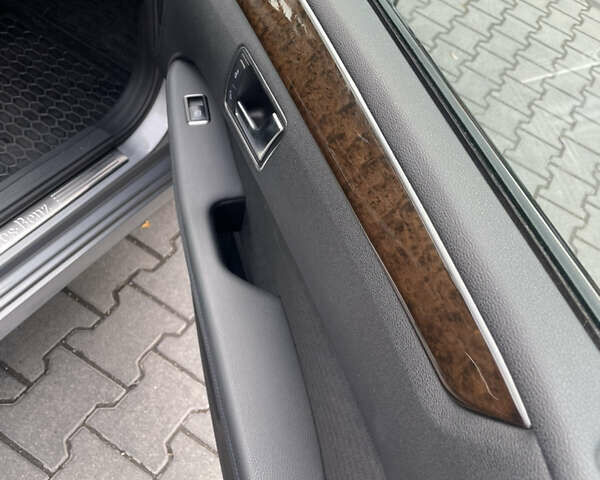 Серый Мерседес Е-Класс, объемом двигателя 2.14 л и пробегом 289 тыс. км за 16999 $, фото 22 на Automoto.ua