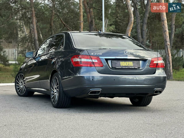 Серый Мерседес Е-Класс, объемом двигателя 2.14 л и пробегом 293 тыс. км за 11500 $, фото 18 на Automoto.ua