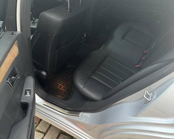 Серый Мерседес Е-Класс, объемом двигателя 1.8 л и пробегом 249 тыс. км за 12500 $, фото 7 на Automoto.ua