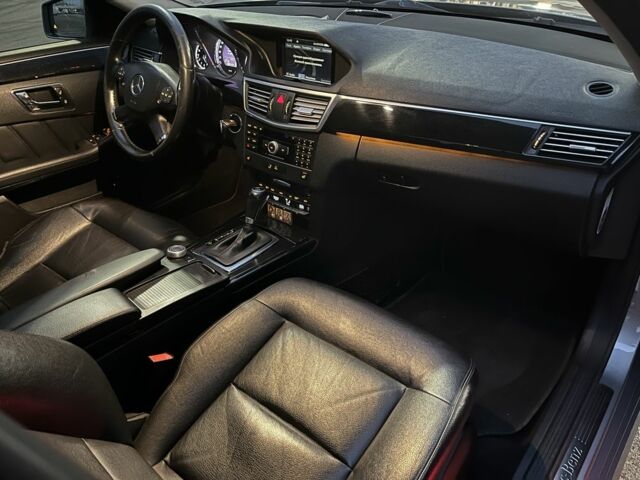 Сірий Мерседес Е-Клас, об'ємом двигуна 2.1 л та пробігом 288 тис. км за 10990 $, фото 8 на Automoto.ua