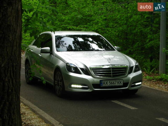 Сірий Мерседес Е-Клас, об'ємом двигуна 2.14 л та пробігом 220 тис. км за 14000 $, фото 20 на Automoto.ua