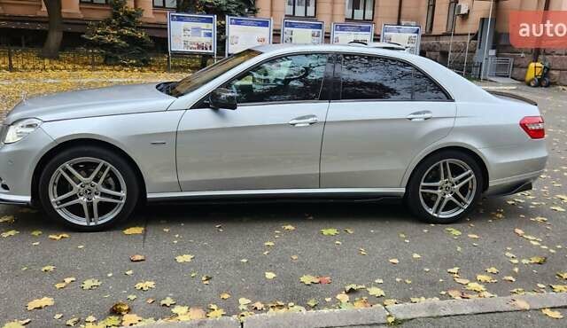 Сірий Мерседес Е-Клас, об'ємом двигуна 1.8 л та пробігом 260 тис. км за 12200 $, фото 7 на Automoto.ua
