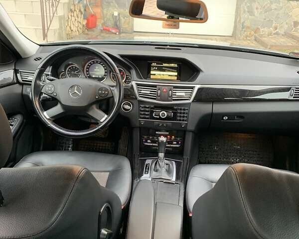 Серый Мерседес Е-Класс, объемом двигателя 2.1 л и пробегом 294 тыс. км за 14500 $, фото 13 на Automoto.ua