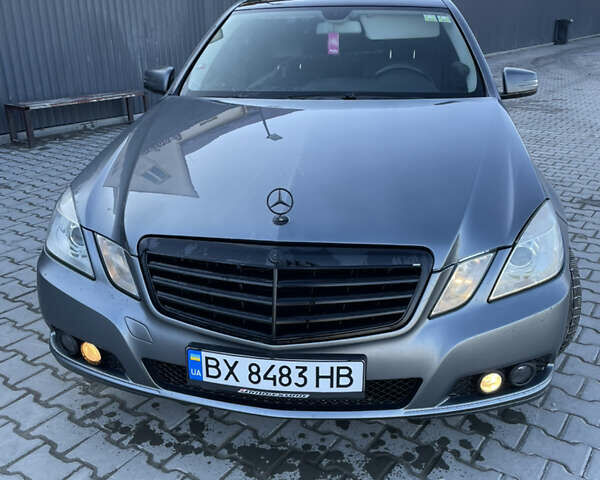 Сірий Мерседес Е-Клас, об'ємом двигуна 2.14 л та пробігом 280 тис. км за 12500 $, фото 3 на Automoto.ua