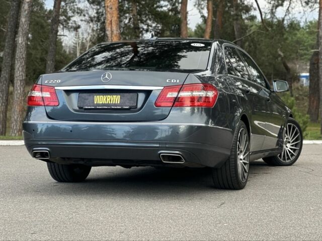 Сірий Мерседес Е-Клас, об'ємом двигуна 2.1 л та пробігом 293 тис. км за 11500 $, фото 8 на Automoto.ua