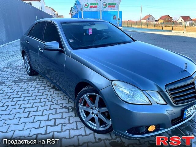 Серый Мерседес Е-Класс, объемом двигателя 2.2 л и пробегом 1230 тыс. км за 14500 $, фото 3 на Automoto.ua