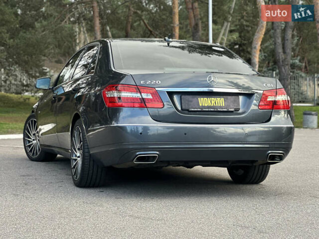 Серый Мерседес Е-Класс, объемом двигателя 2.14 л и пробегом 293 тыс. км за 11500 $, фото 17 на Automoto.ua