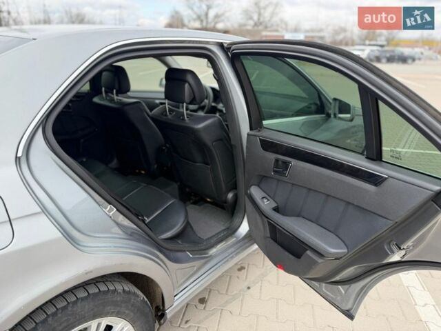 Серый Мерседес Е-Класс, объемом двигателя 2.14 л и пробегом 493 тыс. км за 7777 $, фото 12 на Automoto.ua